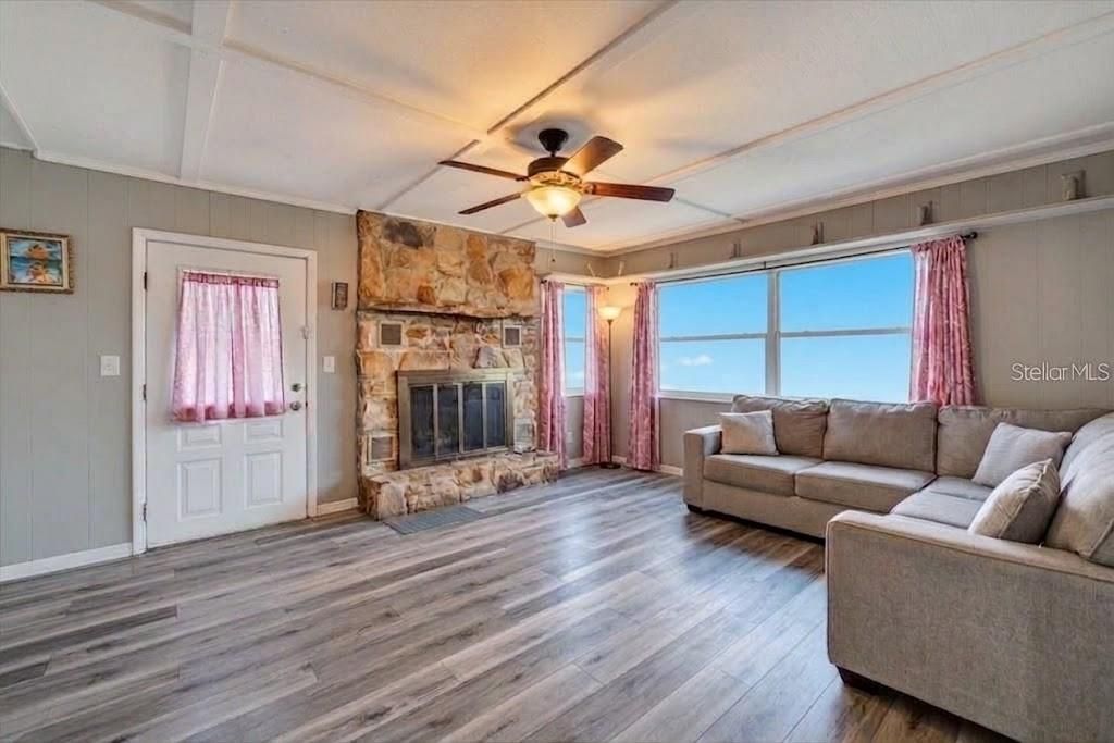 701 Fish Lips Lane, Ruskin, FL 33570 Photo