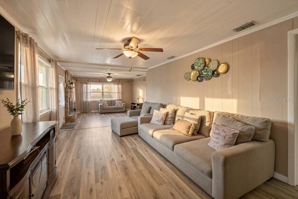 701 Fish Lips Lane, Ruskin, FL 33570 Photo