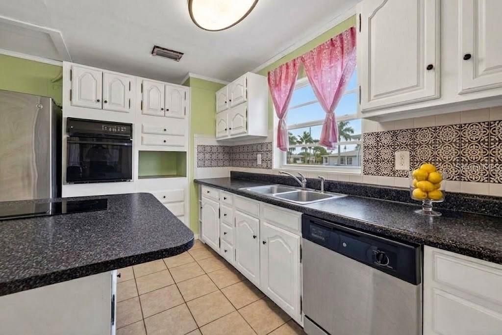 701 Fish Lips Lane, Ruskin, FL 33570 Photo