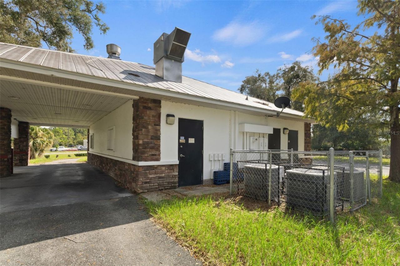 1708 N Young Boulevard , Chiefland, FL 32626 Photo