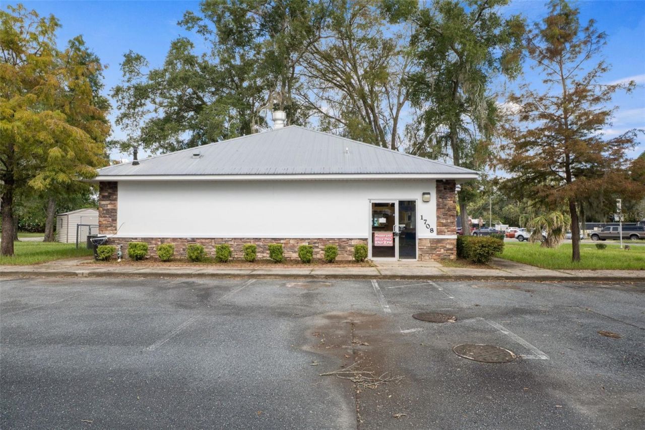 1708 N Young Boulevard , Chiefland, FL 32626 Photo