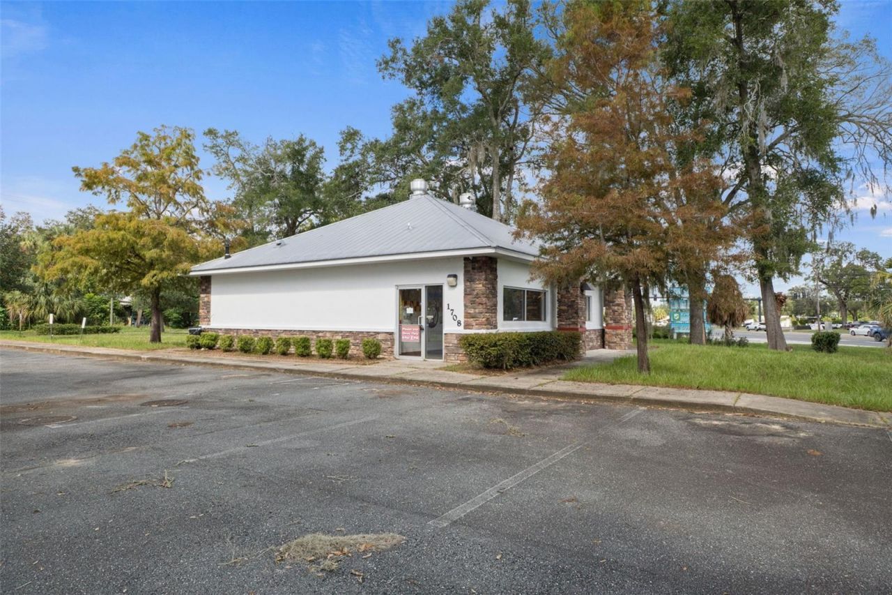 1708 N Young Boulevard , Chiefland, FL 32626 Photo