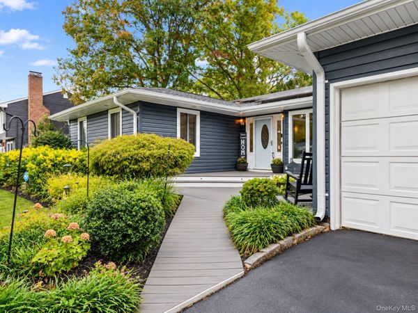 17 Mill Street , Port Jefferson, NY 11776