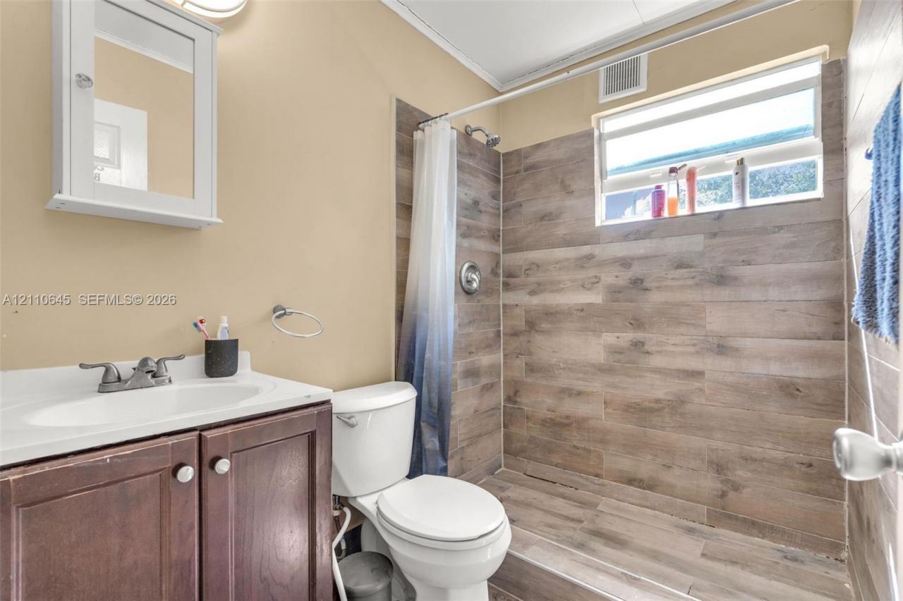 320 NW 132nd St, North Miami, FL 33168 Photo