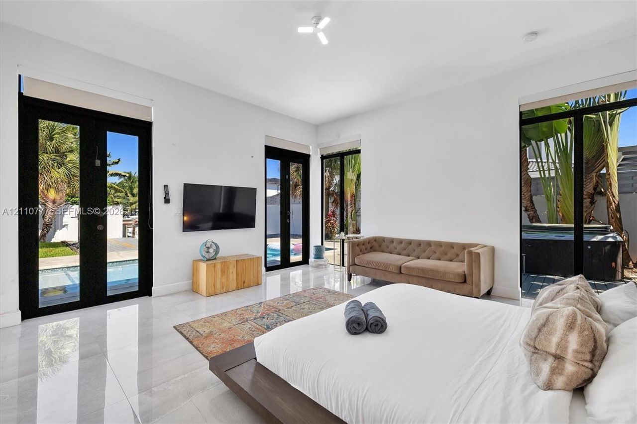 4484 SW 26th Ave , Fort Lauderdale, FL 33312 Photo