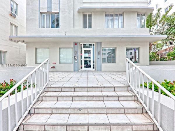 3710 Collins Ave , Unit N-202, Miami Beach, FL 33140