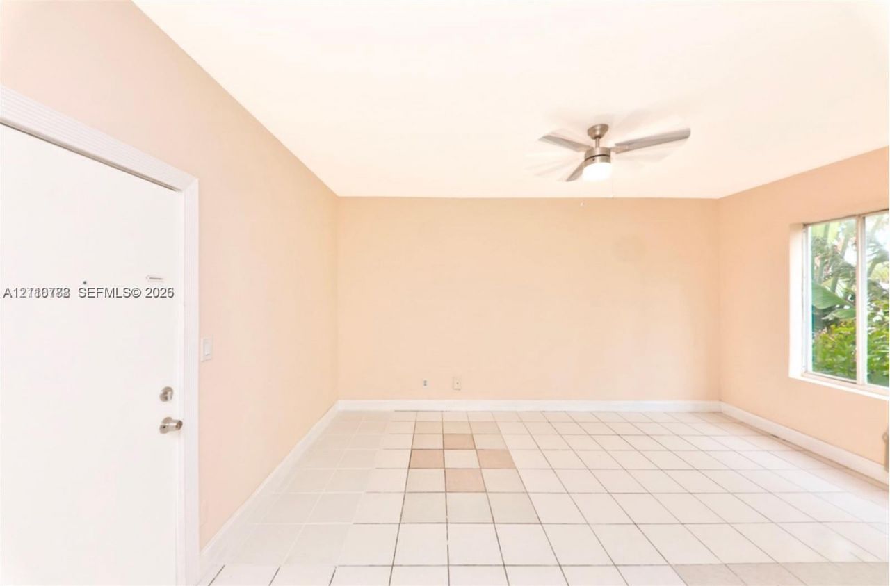 3710 Collins Ave , Unit N-202, Miami Beach, FL 33140 Photo