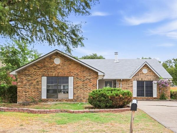 3207 Wintersmith Drive, Arlington, TX 76014