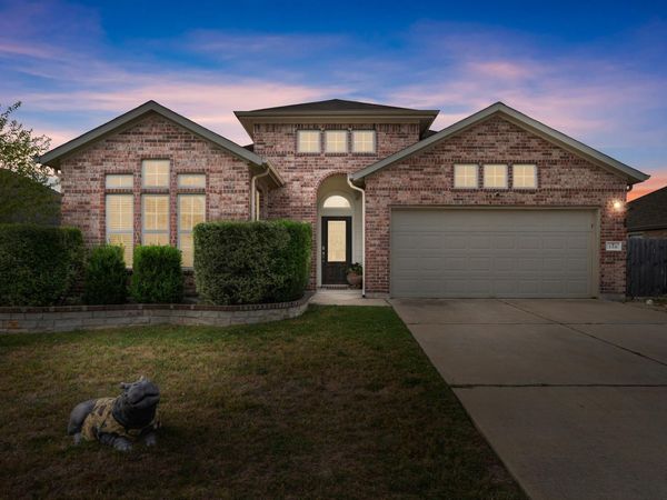 156 Plantain DR, Hutto, TX 78634