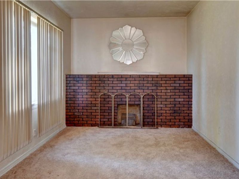668 Mallison Avenue, Akron, OH 44307 Photo 9