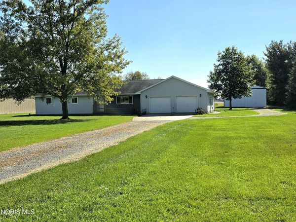 8839 County Road P3 , Napoleon, OH 43545