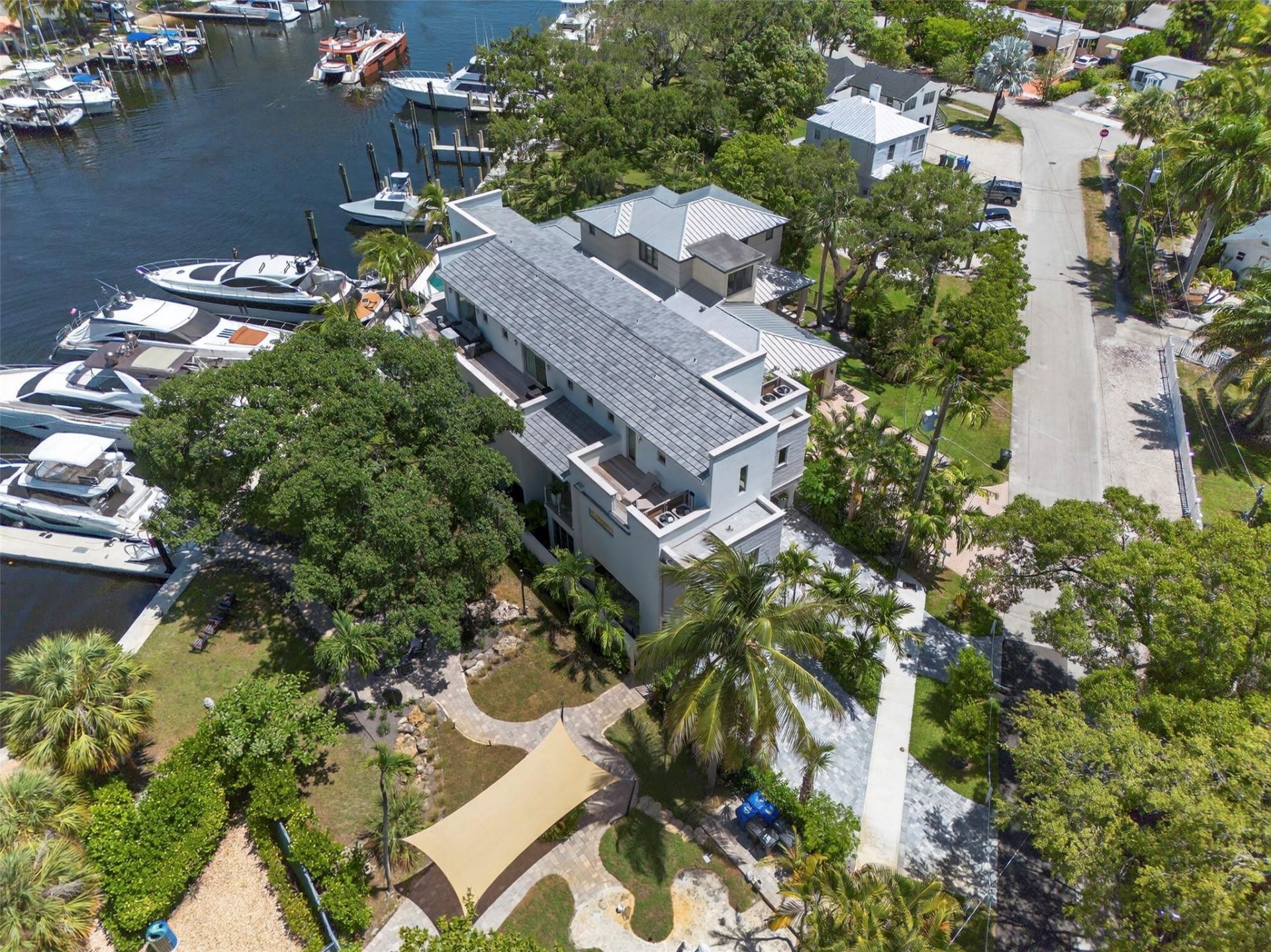 621 SW 5 Place, Fort Lauderdale, FL 33315 Photo