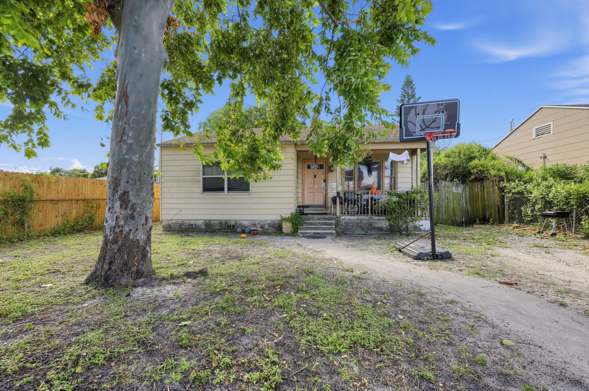 628 58th Street, West Palm Beach, FL 33407 Photo