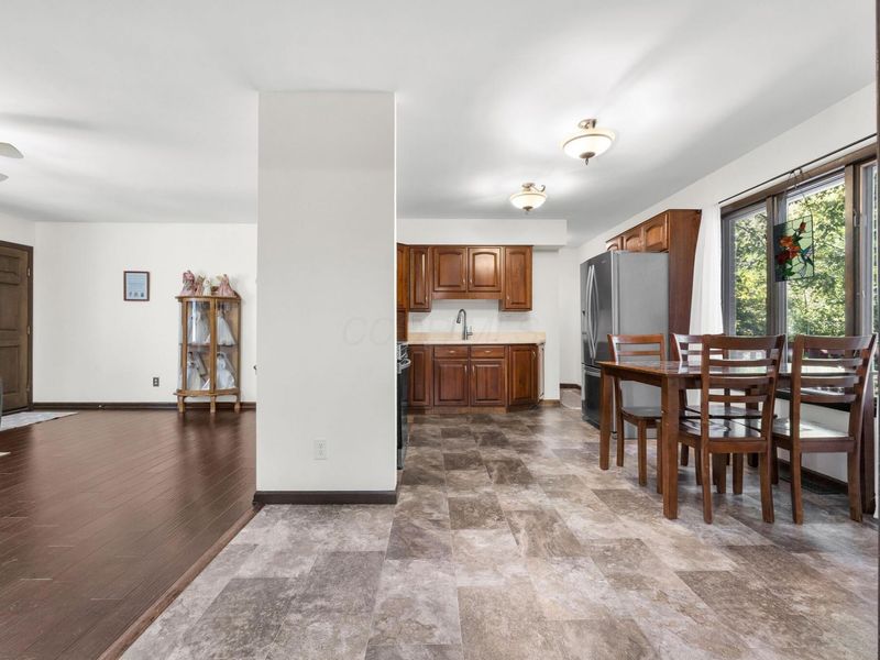 213 Meadowbrook Drive , Bellefontaine, OH 43311 Photo 5