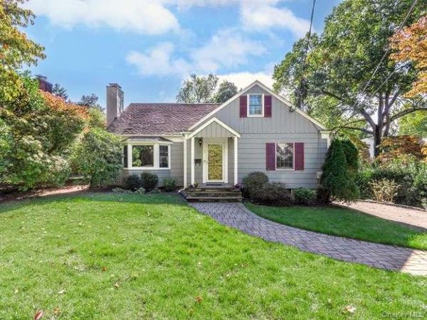 5 Edgewood Avenue, Glen Head, NY 11545