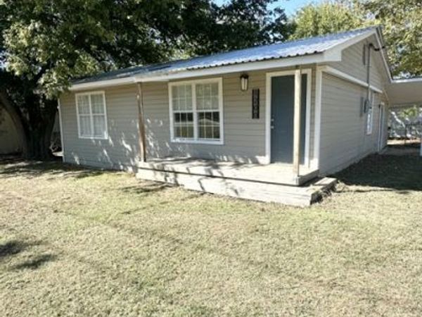 1200 S McKinley Avenue , Calera, OK 74730