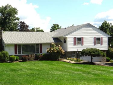 504 Pinewoods Circle, Elmira, NY 14905