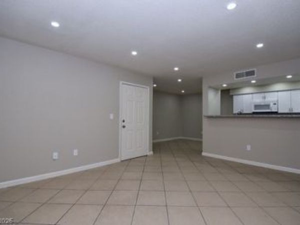 8101 W Flamingo Road , Unit 1046, Las Vegas, NV 89147