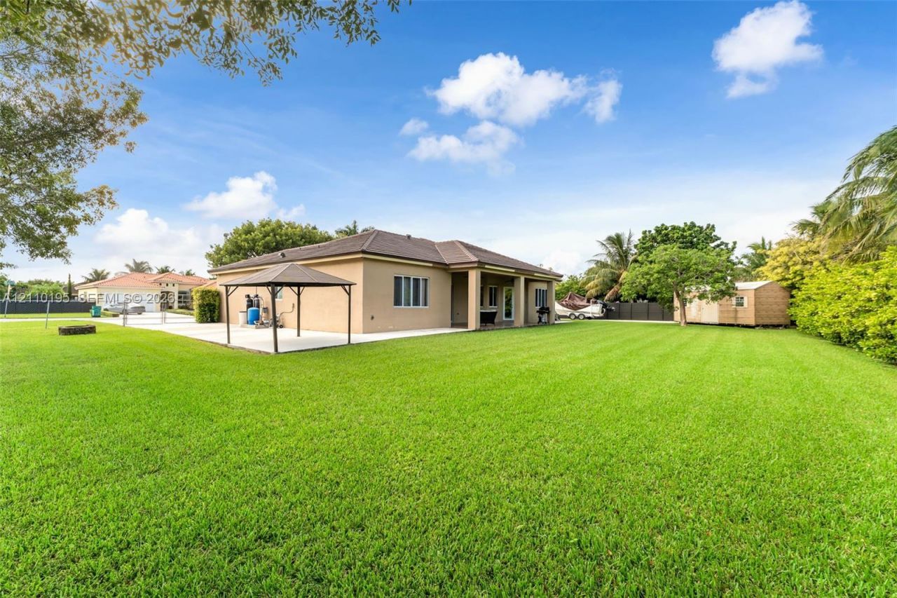 20403 SW 325th St, Homestead, FL 33030 Photo