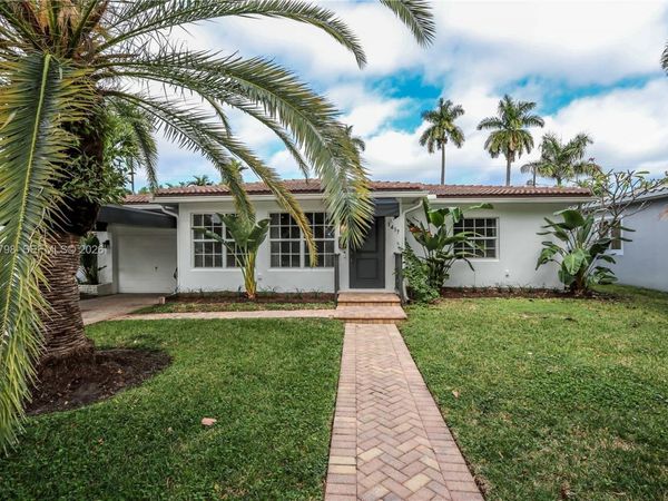 1417 Jackson St , Hollywood, FL 33020