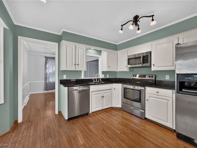 5387 Cherokee Avenue NW, North Canton, OH 44720 Photo 4
