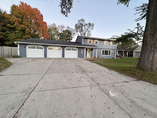 2539 MARTHA AVENUE, Green Bay, WI 54301