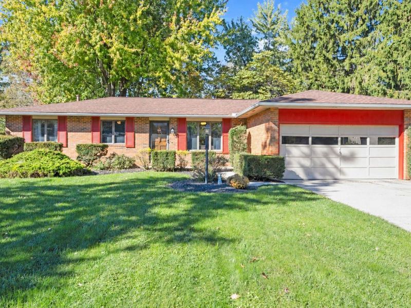 213 Meadowbrook Drive, Bellefontaine, OH 43311 Photo 1