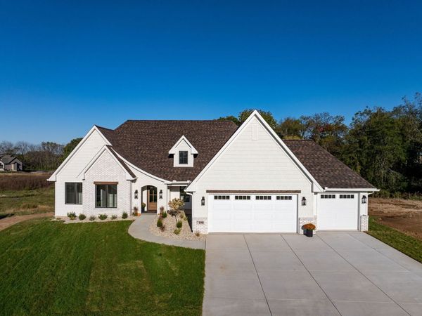 7180 Alvie Lane , Bettendorf, IA 52722