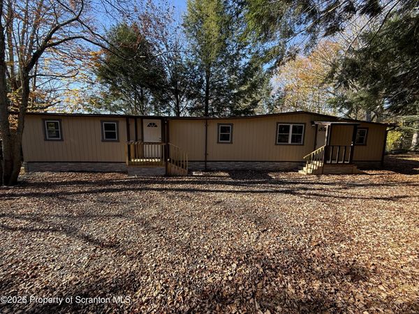 1539 Coolbaugh Road , Gouldsboro, PA 18424