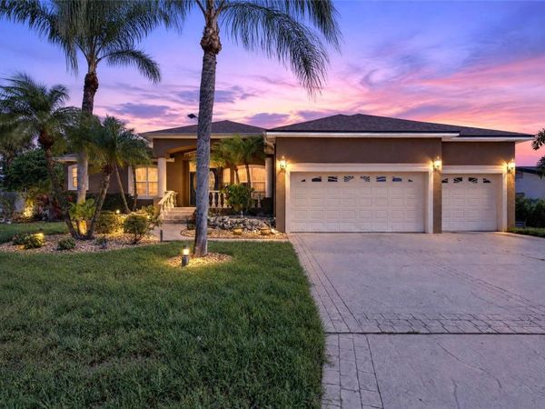 761 KINGSTON COURT , APOLLO BEACH, FL 33572