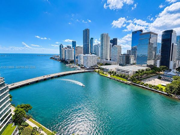701 Brickell Key Blvd , Unit 2412, Miami, FL 33131