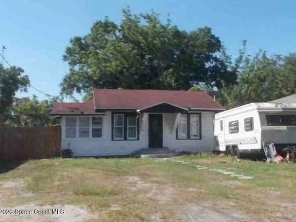 1418 W Arctic Street , Tampa, FL 33604