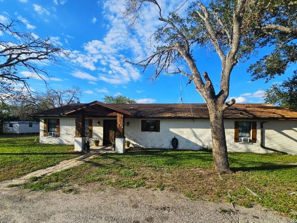 1024 Fm 1145, Kenedy, TX 78119