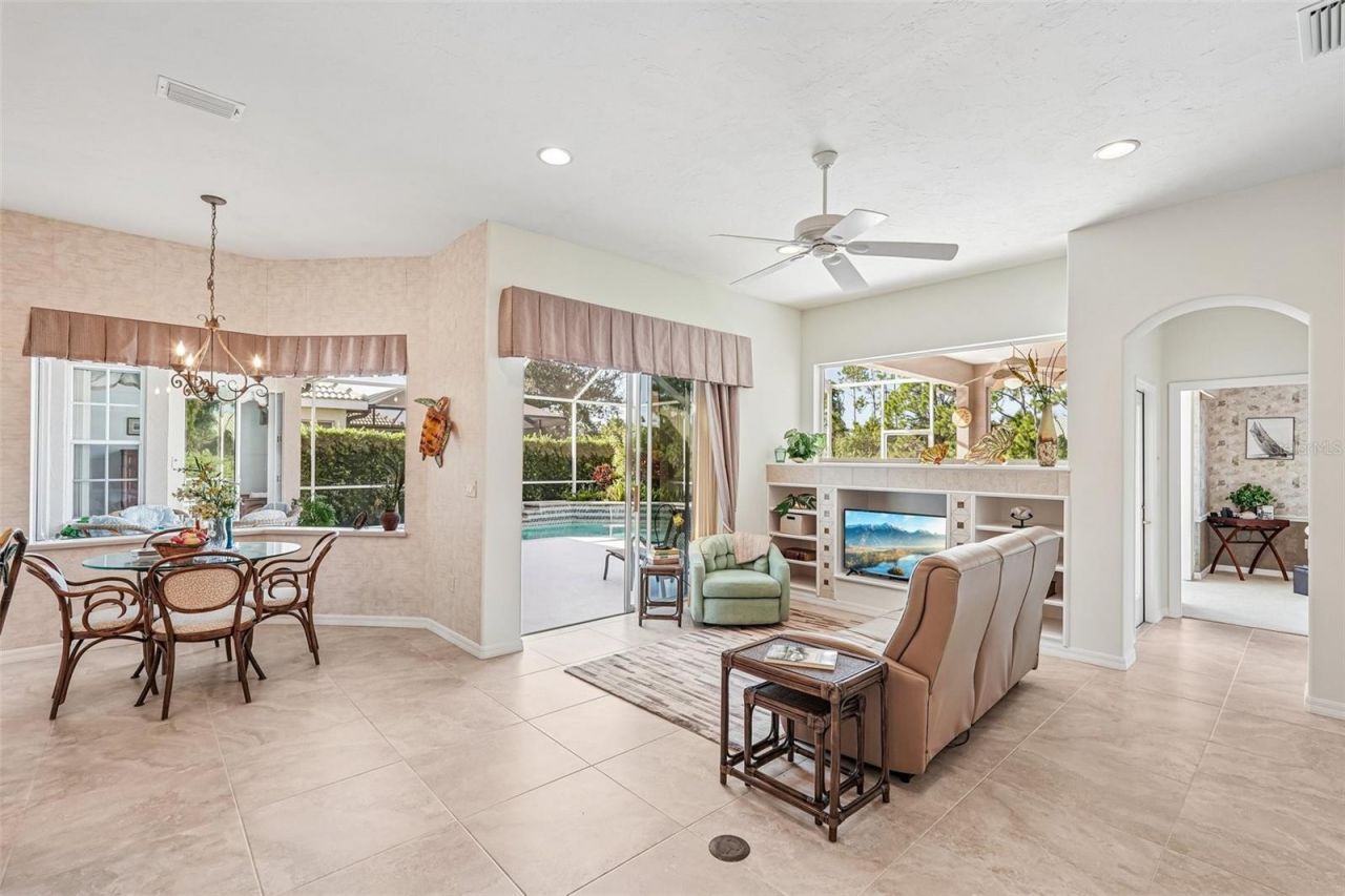 618 Wild Pine Way , Venice, FL 34292 Photo