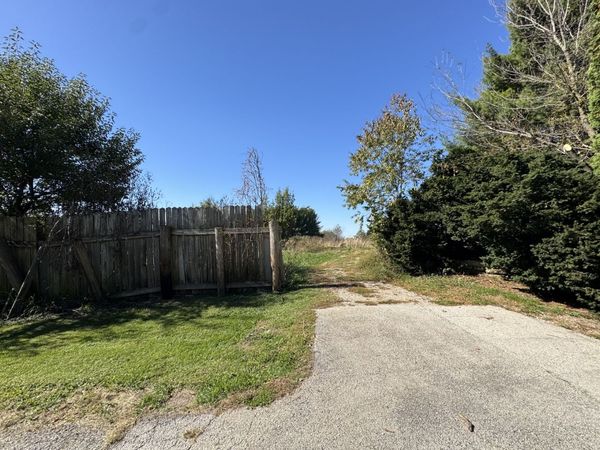 41W815 Laurel Drive , St. Charles, IL 60175