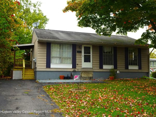 18 Charles , Hudson, NY 12534