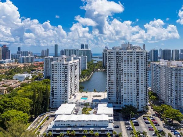2750 NE 183rd St , Unit 2404, Aventura, FL 33160