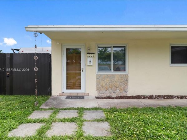 1201 NW 10th St , Unit 1-2, Dania Beach, FL 33004