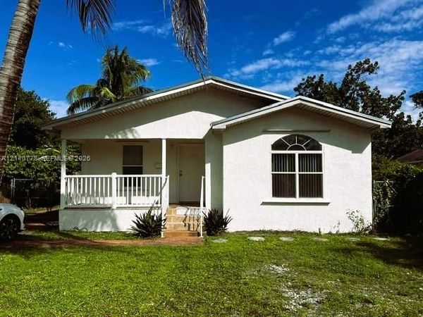 6241 NW 1st Pl, Miami, FL 33150