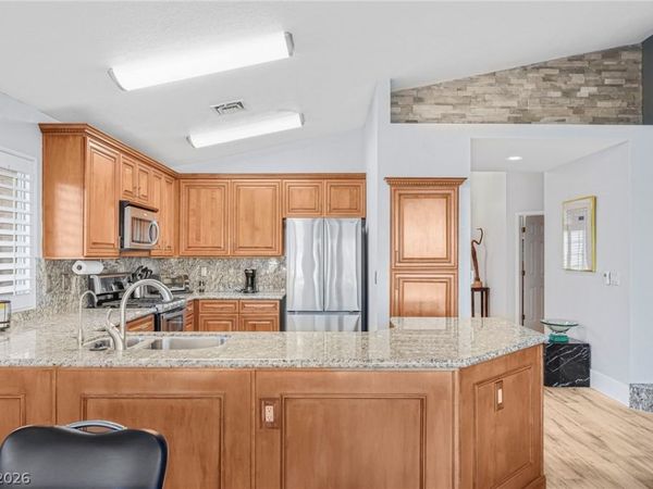 8404 Dry Cliff Circle, Las Vegas, NV 89128
