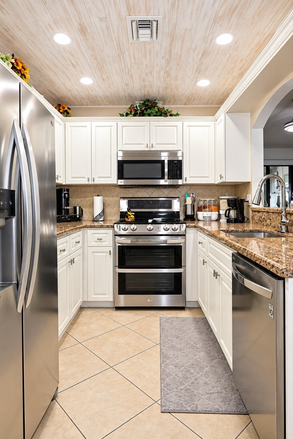 4550 Biddeford Avenue, Unit 38, West Palm Beach, FL 33417 Photo