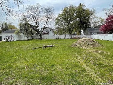 306 E Elza Avenue , Hazel Park, Mi 48030
