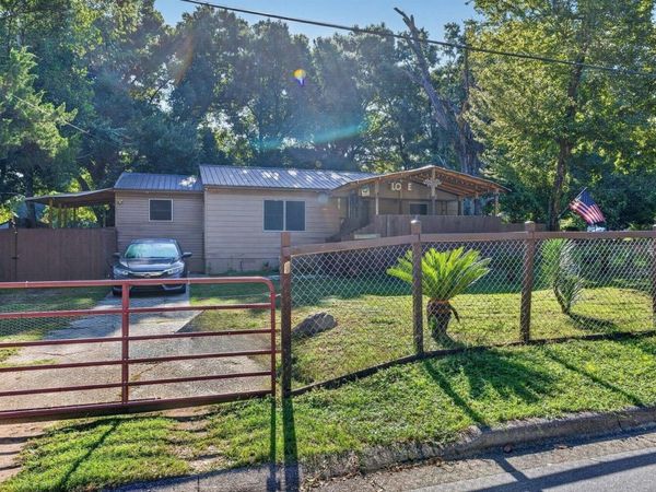 121 Columbia, Crestview, FL 32536
