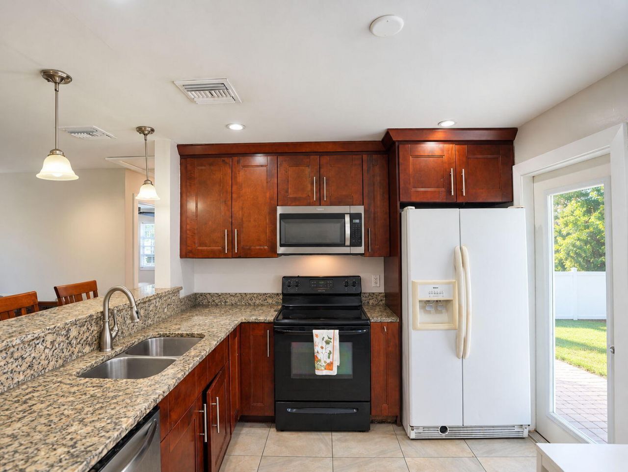 904 NE 10th Avenue, Pompano Beach, FL 33060 Photo