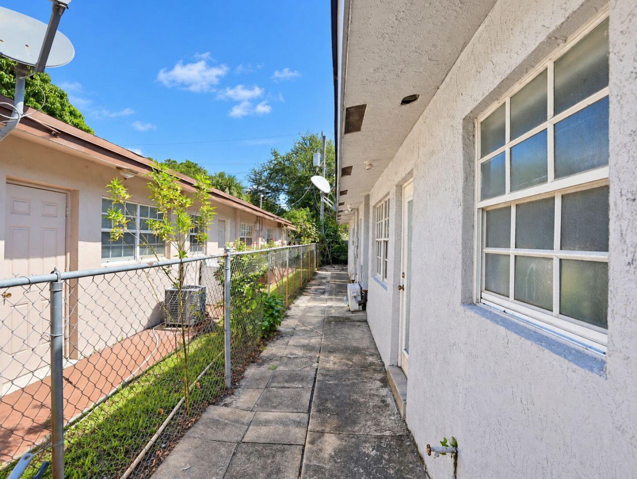 904 NE 10th Avenue, Pompano Beach, FL 33060 Photo