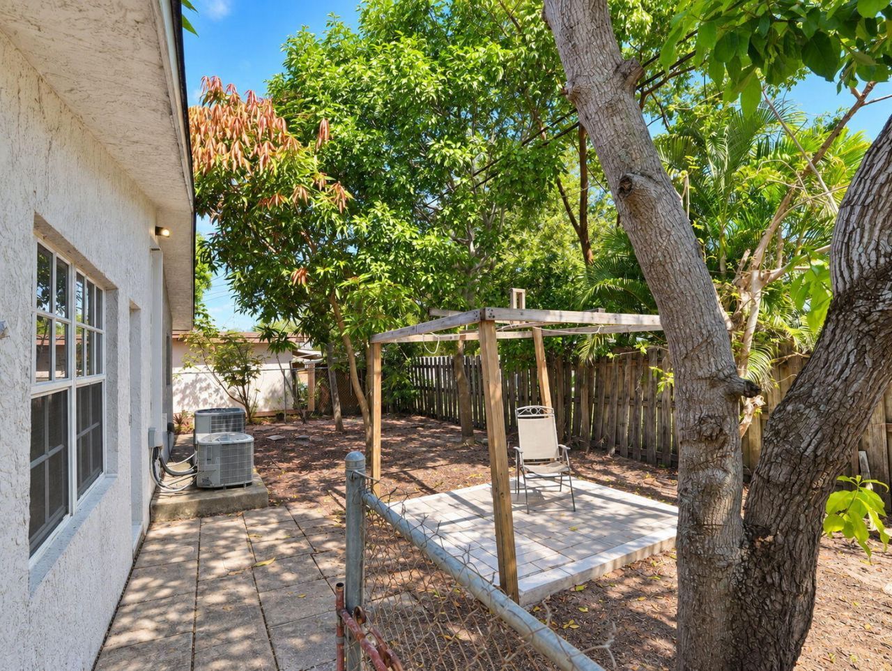 904 NE 10th Avenue, Pompano Beach, FL 33060 Photo