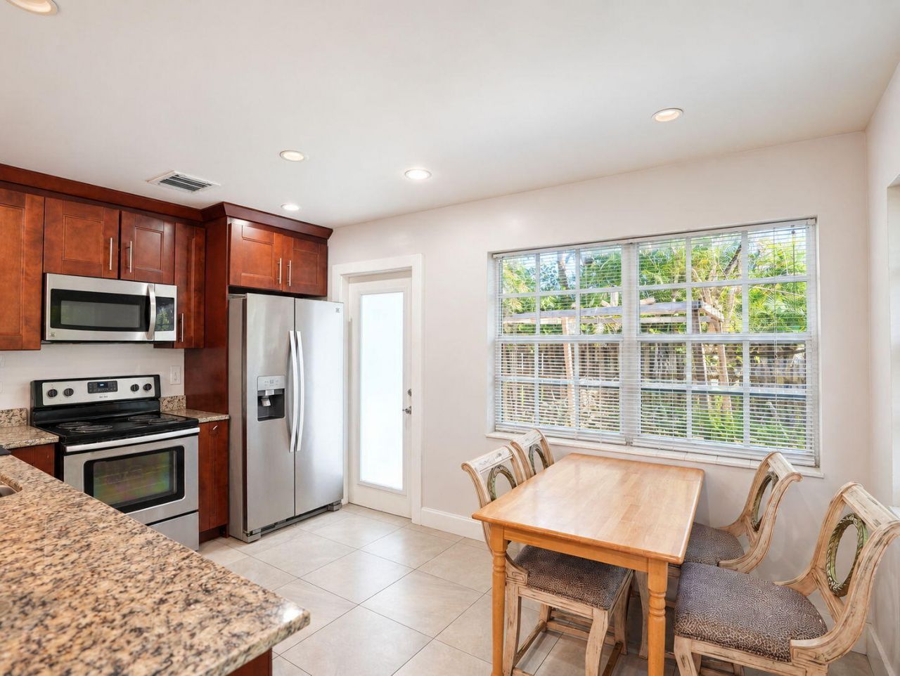 904 NE 10th Avenue, Pompano Beach, FL 33060 Photo