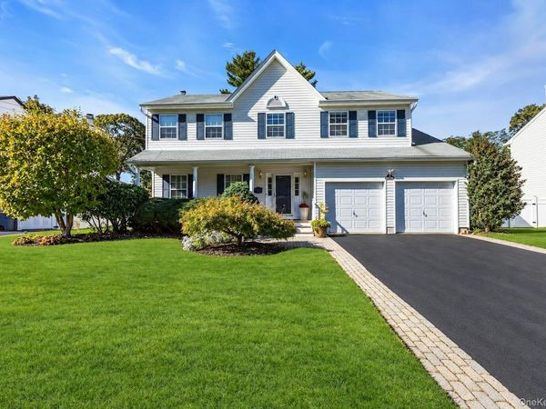 82 Division Avenue , East Islip, NY 11730