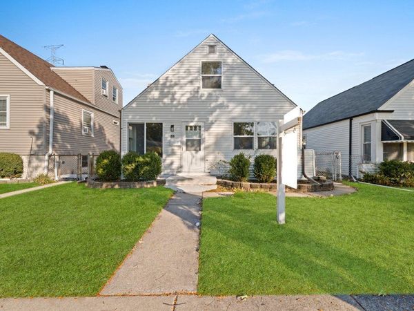 35 46th Avenue , Bellwood, IL 60104