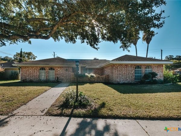 205 King Arthur Street , Victoria, TX 77904